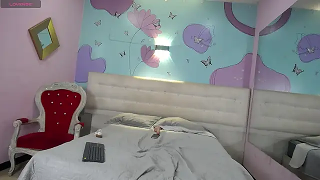 Snapshot of caroliine_fox__ chatting on 21, 9, 2025 caroliine fox online show from 21, 9, 2025