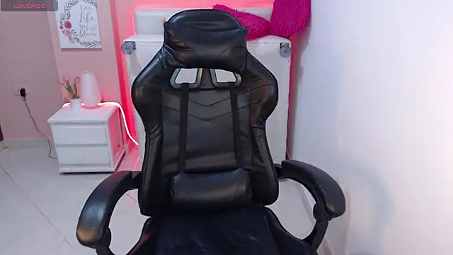 Cherrykissxx online show from 20, 10, 2025