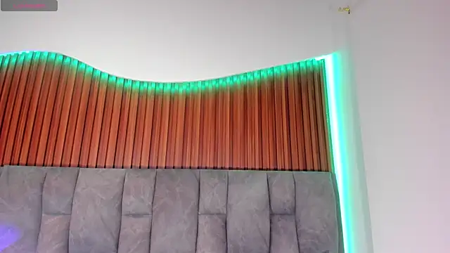 Aliina  Sauvage online show from 3, 10, 2025