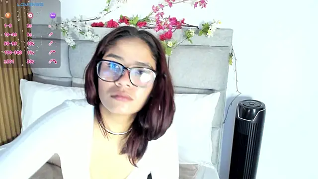 Aliina  Sauvage online show from 10, 10, 2025