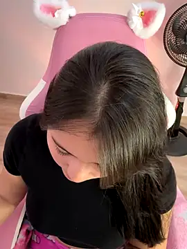 Snapshot of Angeldusttt chatting on 22, 10, 2025 Angeldusttt online show from 22, 10, 2025