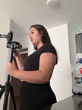 Snapshot of Angeldusttt chatting on 20, 11, 2025 Angeldusttt online show from 20, 11, 2025