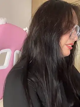 Snapshot of Angeldusttt chatting on 16, 12, 2025 Angeldusttt online show from 16, 12, 2025