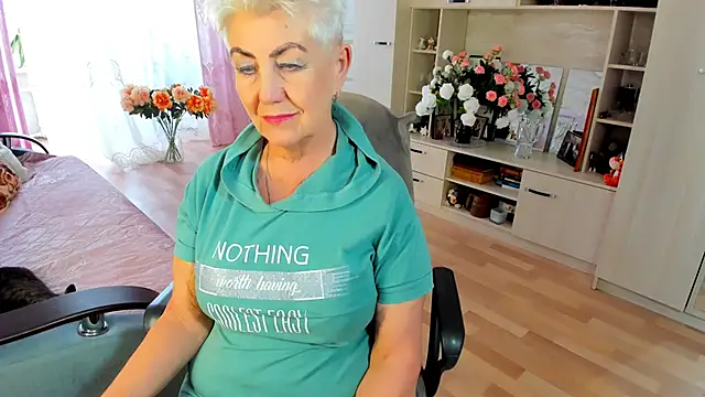 HotandMature online show from 23, 3, 2026