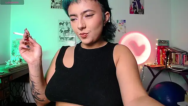 Snapshot of AlmaNanax chatting on 19, 10, 2025 AlmaNanax online show from 19, 10, 2025
