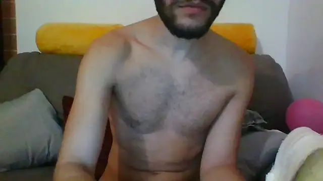 Amicisegreti online show from 12, 10, 2025