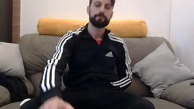 Amicisegreti online show from 17, 1, 2026