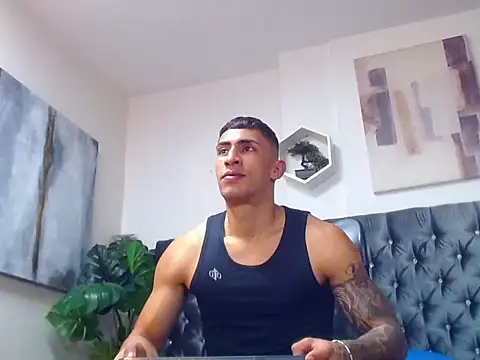 Snapshot of adrian_ray chatting on 25, 11, 2025 adrian ray online show from 25, 11, 2025