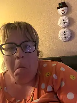 sexymommy1988 online show from 3, 12, 2025