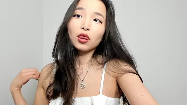 Soyun Mia online show from 9, 2, 2026