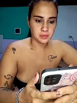 kariciasecreta online show from 19, 4, 2026