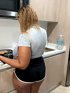 x deluLuz x online show from 16, 10, 2025