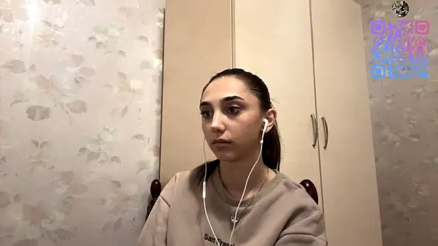 Snapshot of LinaMour chatting on 16, 10, 2025 LinaMour online show from 16, 10, 2025