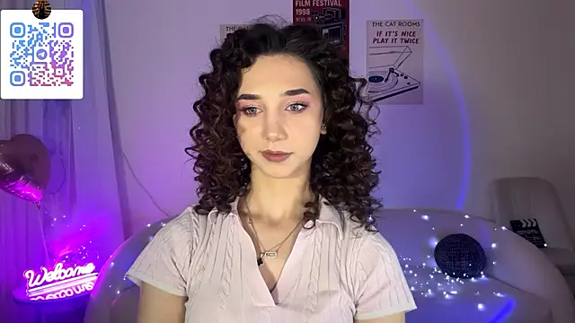 Snapshot of LinaMour chatting on 14, 6, 2026 LinaMour online show from 14, 6, 2026