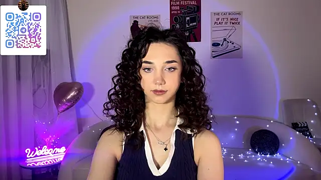 Snapshot of LinaMour chatting on 16, 6, 2026 LinaMour online show from 16, 6, 2026