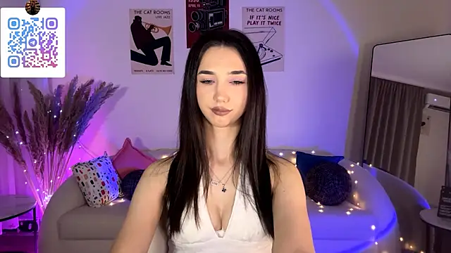 Snapshot of LinaMour chatting on 9, 7, 2026 LinaMour online show from 9, 7, 2026
