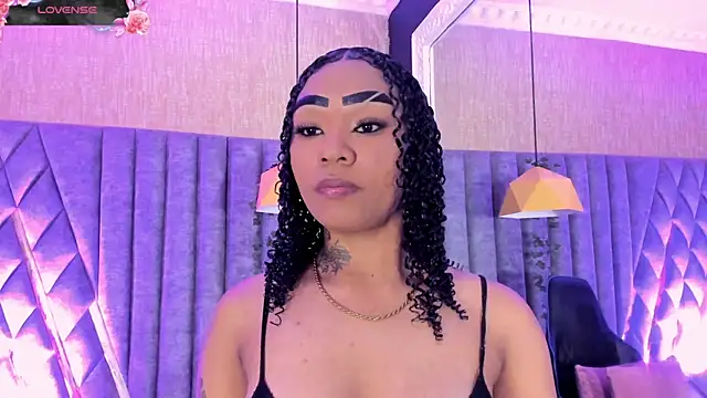 Snapshot of SkylerBloomm chatting on 9, 6, 2026 SkylerBloomm online show from 9, 6, 2026