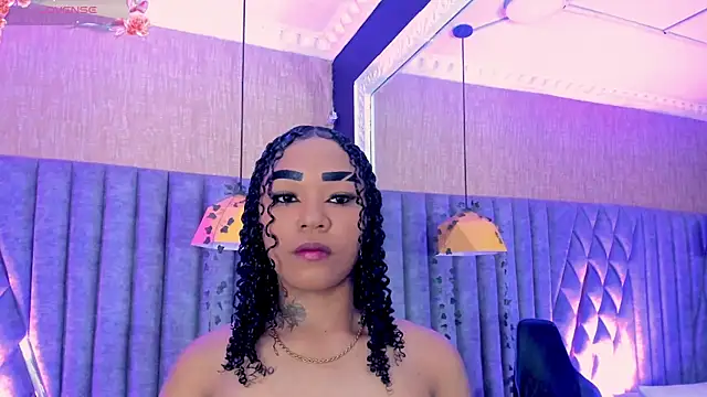 Snapshot of SkylerBloomm chatting on 1, 7, 2026 SkylerBloomm online show from 1, 7, 2026