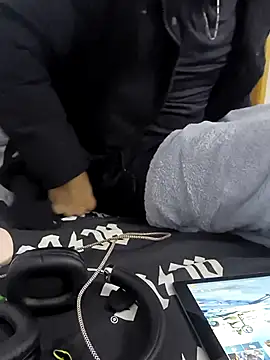 Snapshot of yazinyazin1 chatting on 1, 12, 2025 yazinyazin1 online show from 1, 12, 2025