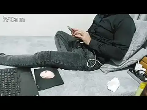 yazinyazin1 online show from 16, 1, 2026