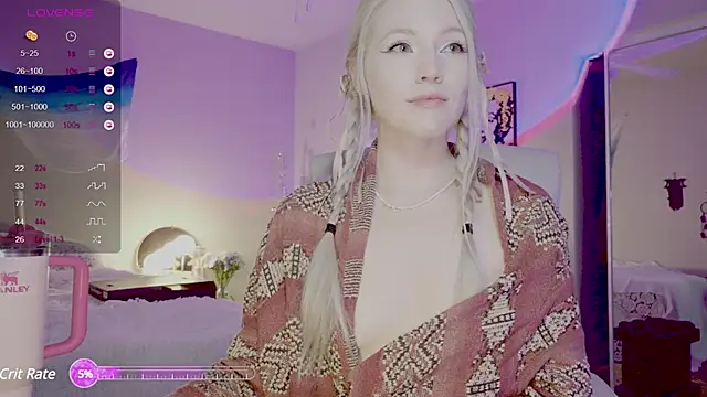 Snapshot of Talulaa chatting on 17, 12, 2024 Talulaa online show from 17, 12, 2024