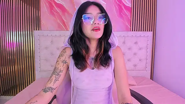 Lucy boobss online show from 4, 2, 2026