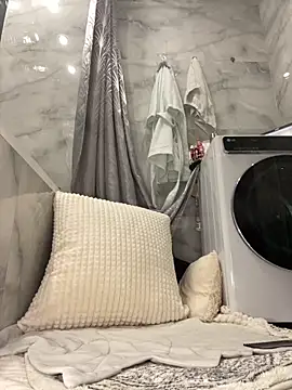 Snapshot of Kitty_Kisss chatting on 3, 12, 2025 Kitty Kisss online show from 3, 12, 2025