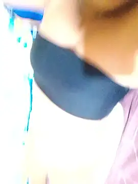 Snapshot of UrSweetAsianLady_02 chatting on 14, 12, 2025 UrSweetAsianLady 02 online show from 14, 12, 2025