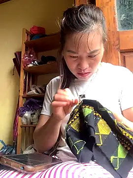 tuyetnhi-00 online show from 14, 10, 2025