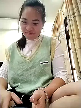 tuyetnhi-00 online show from 5, 11, 2025