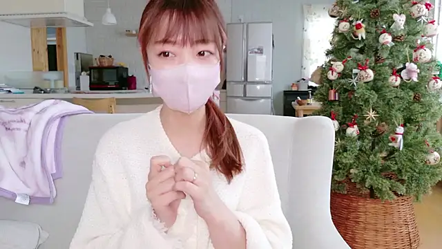 Snapshot of SUZU_1201 chatting on 4, 12, 2025 SUZU 1201 online show from 4, 12, 2025