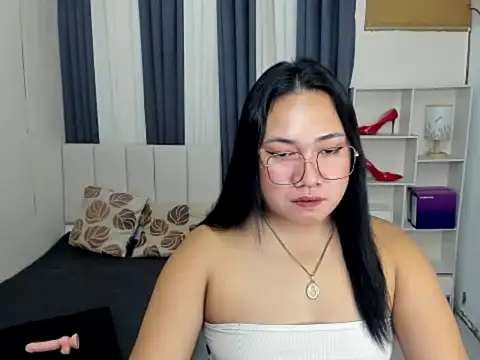 TsUncutKaren online show from 14, 1, 2026