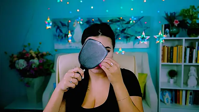 NaomiWilsons online show from 30, 11, 2025