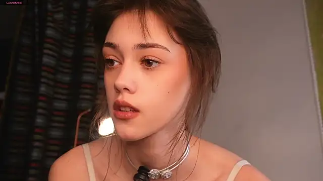 Snapshot of ttragedienne chatting on 30, 10, 2025 ttragedienne online show from 30, 10, 2025