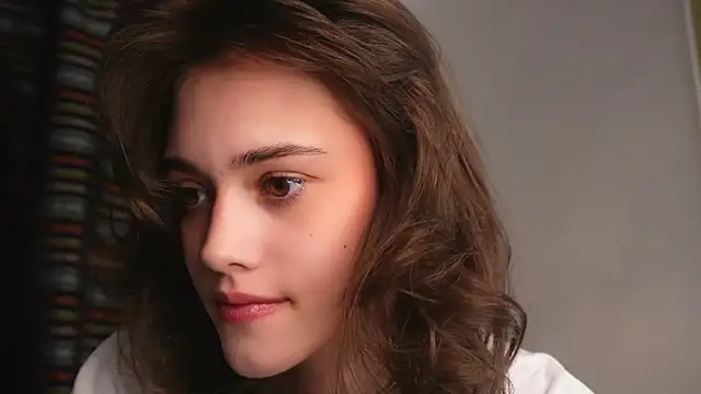 Snapshot of ttragedienne chatting on 10, 11, 2025 ttragedienne online show from 10, 11, 2025