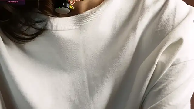 Snapshot of ttragedienne chatting on 15, 11, 2025 ttragedienne online show from 15, 11, 2025