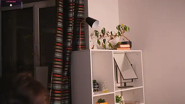 Snapshot of ttragedienne chatting on 19, 12, 2025 ttragedienne online show from 19, 12, 2025