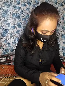 Snapshot of yours_sugar_babe chatting on 4, 12, 2025 yours sugar babe online show from 4, 12, 2025