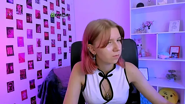 Snapshot of gloria_bubble chatting on 9, 7, 2026 gloria bubble online show from 9, 7, 2026