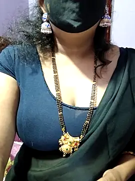 luci-queen online show from 5, 10, 2025