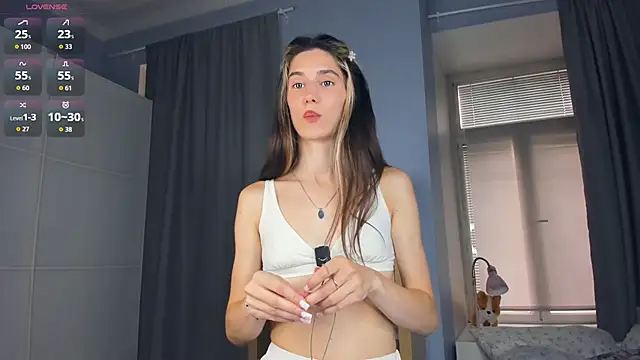 AntonettaTarring online show from 9, 10, 2025