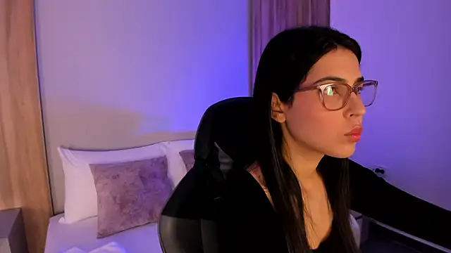 desireee  online show from 4, 11, 2025