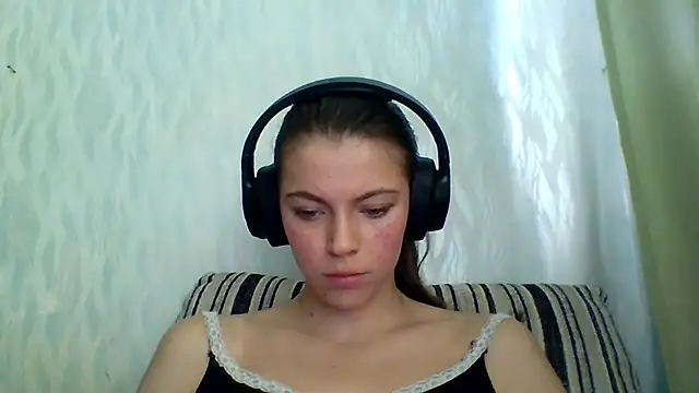 CutieAnny online show from 13, 9, 2025