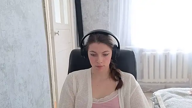 CutieAnny online show from 6, 11, 2025