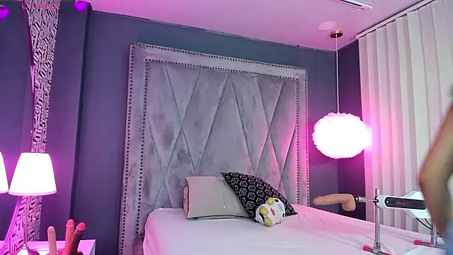 Manelyk evanss  online show from 14, 2, 2026