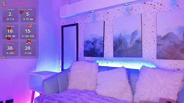 Snapshot of ArianaSantana chatting on 10, 9, 2025 ArianaSantana online show from 10, 9, 2025