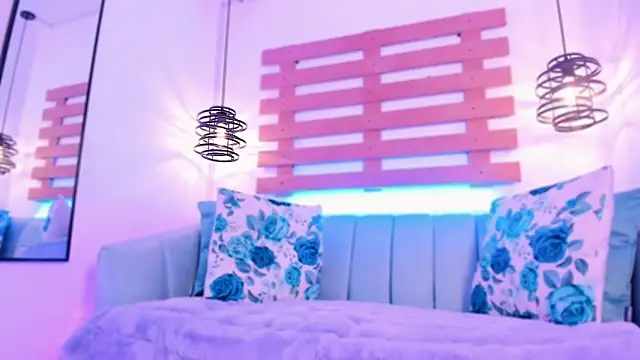 Snapshot of ArianaSantana chatting on 29, 9, 2025 ArianaSantana online show from 29, 9, 2025