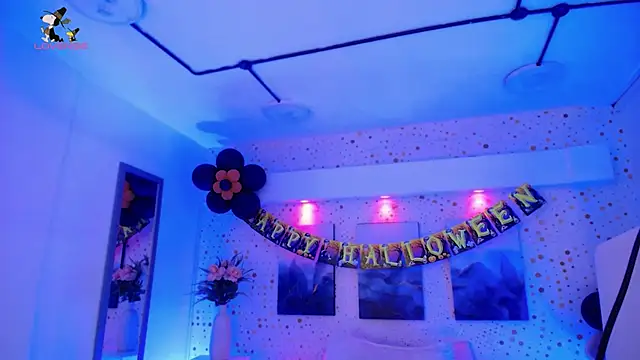 Snapshot of ArianaSantana chatting on 2, 11, 2025 ArianaSantana online show from 2, 11, 2025