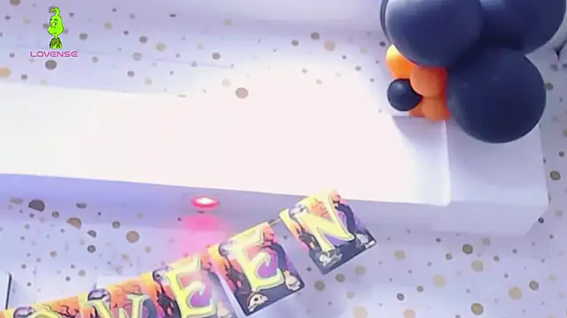 Snapshot of ArianaSantana chatting on 4, 11, 2025 ArianaSantana online show from 4, 11, 2025