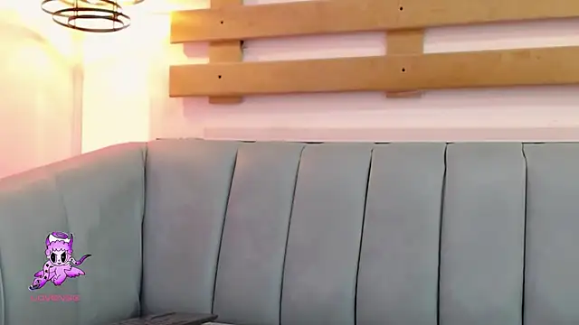 Snapshot of ArianaSantana chatting on 6, 11, 2025 ArianaSantana online show from 6, 11, 2025